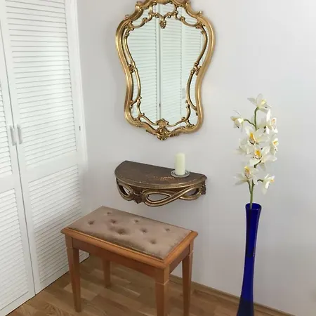 Central Sunny Side דירה